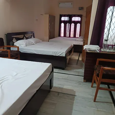 Raghuvardham Delux 3 Double Beds Ayodhya Exterior photo